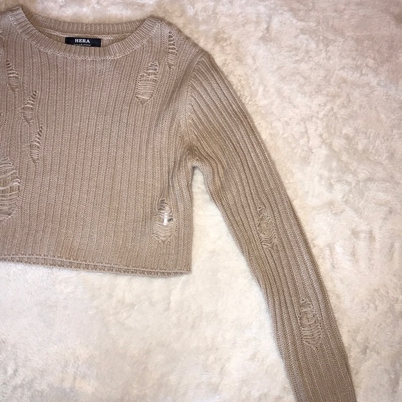 Hera Collection Distressed Crop Sweater - Picture 4 of 5